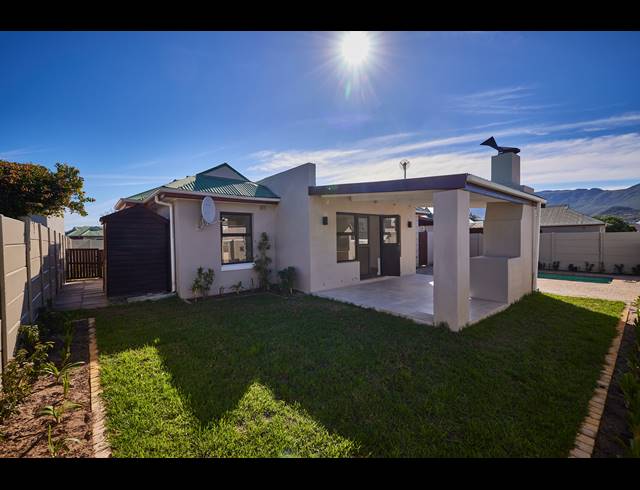 3 BEDROOM FREEHOLD FOR SALE IN MILKWOOD PARK